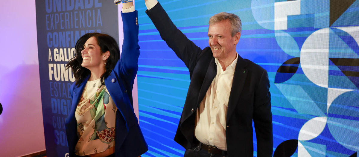 El candidato del PP, Alfonso Rueda, junto a la secretaria general del PPDeG, Paula Prado