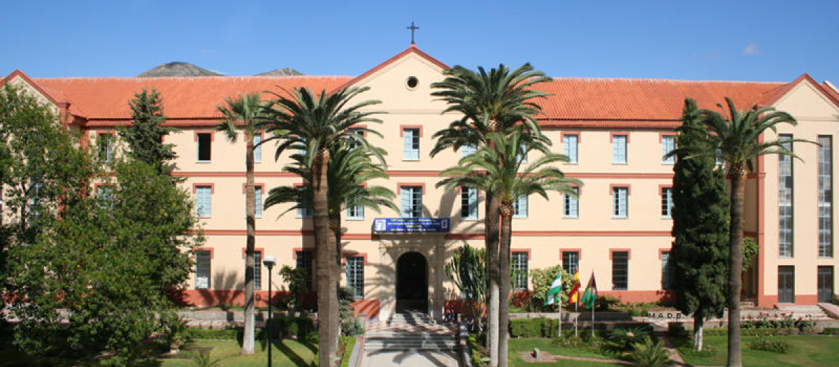Fachada del colegio San Estanislao de Kostka, de Málaga