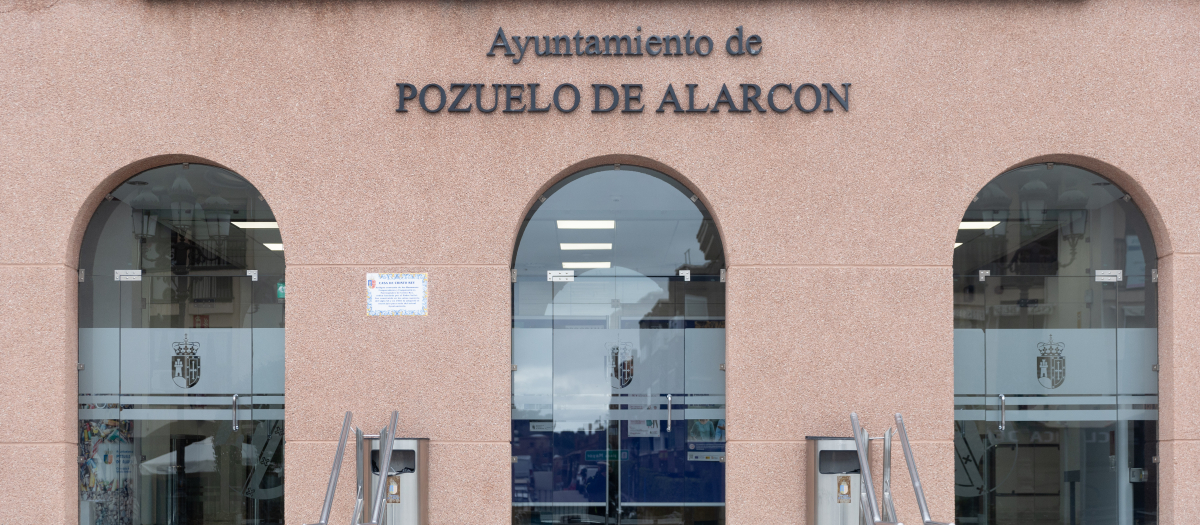 Fachada del Ayuntamiento de Pozuelo de Alarcón.