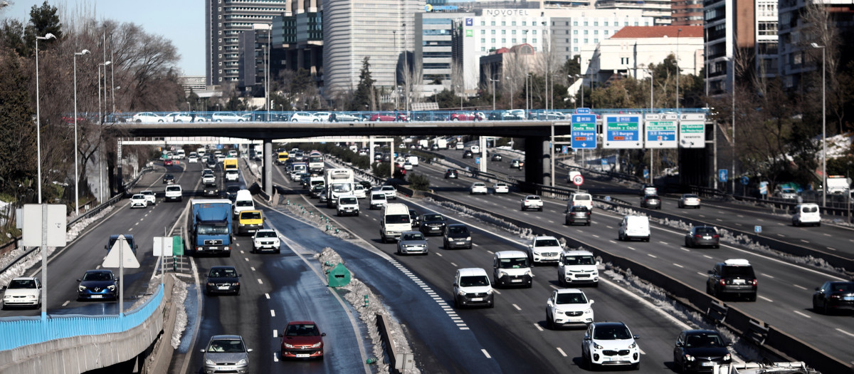 Carretera M-30 a su paso por Ventas, en Madrid.