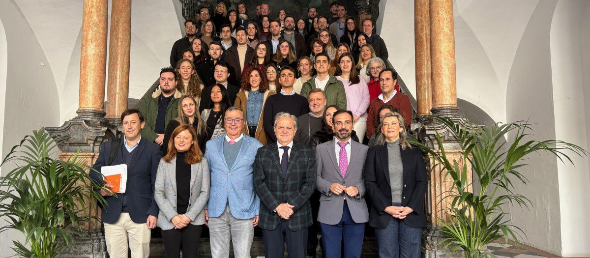 Foto de familia del acto de el presentación del Programa de Prácticas Académicas Externas UCO-Diputación de Córdoba