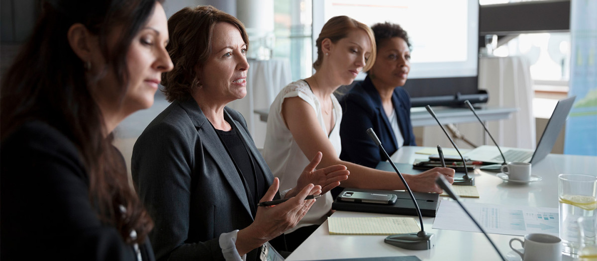 Las mujeres ocupan por primera vez el 40% de los puestos directivos en España