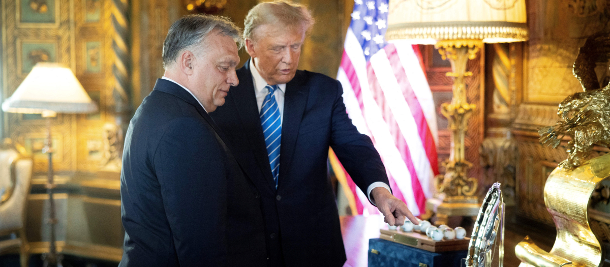El primer ministro de Hungría Viktor Orban durante su visita al expresidente Donald Trump en Florida