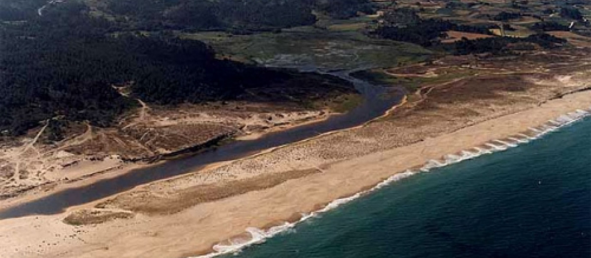 Panorámica de la playa As Furnas (Porto do Son. La Coruña) en donde se rodó la película Mar Adentro