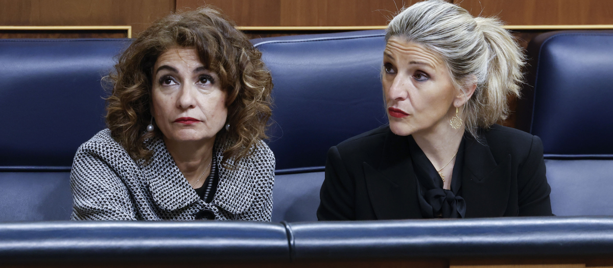 Las vicepresidentas María Jesús Montero y Yolanda Díaz, este jueves en el Pleno