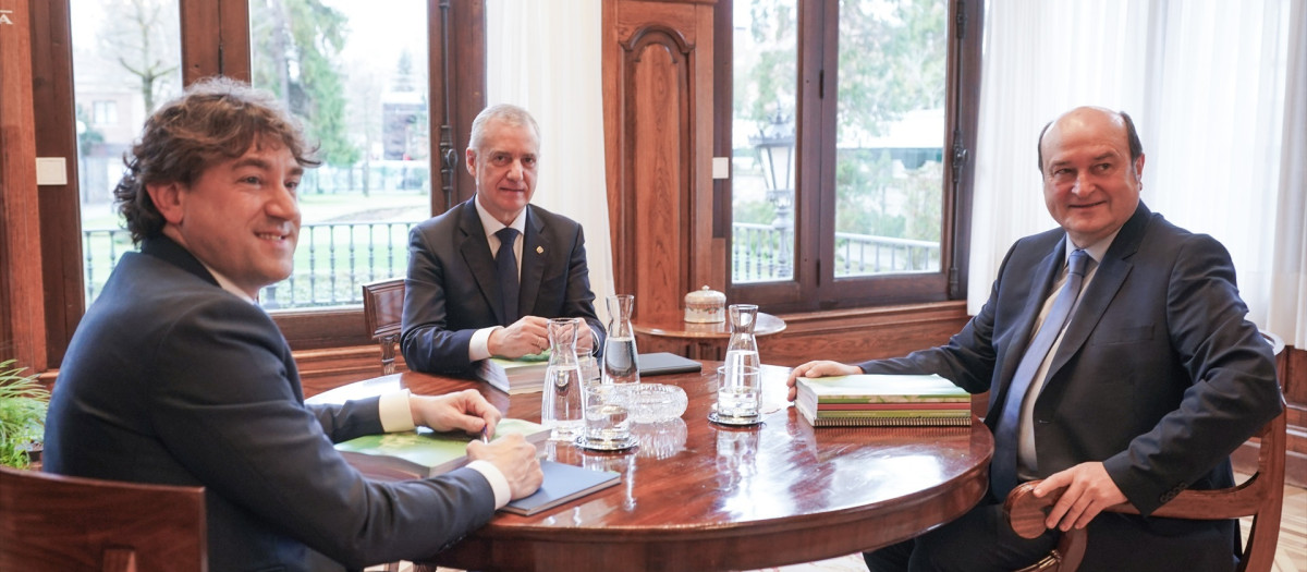 Reunión entre PNV y PSE el pasado mes de febrero