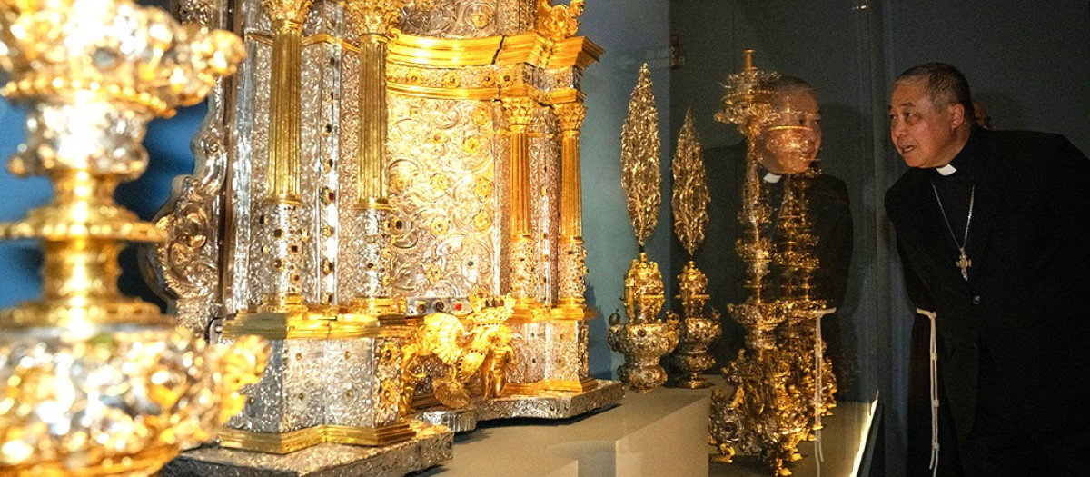 Monseñor Bernardito Auza, nuncio del Papa en España, inauguró la exposición el pasado jueves