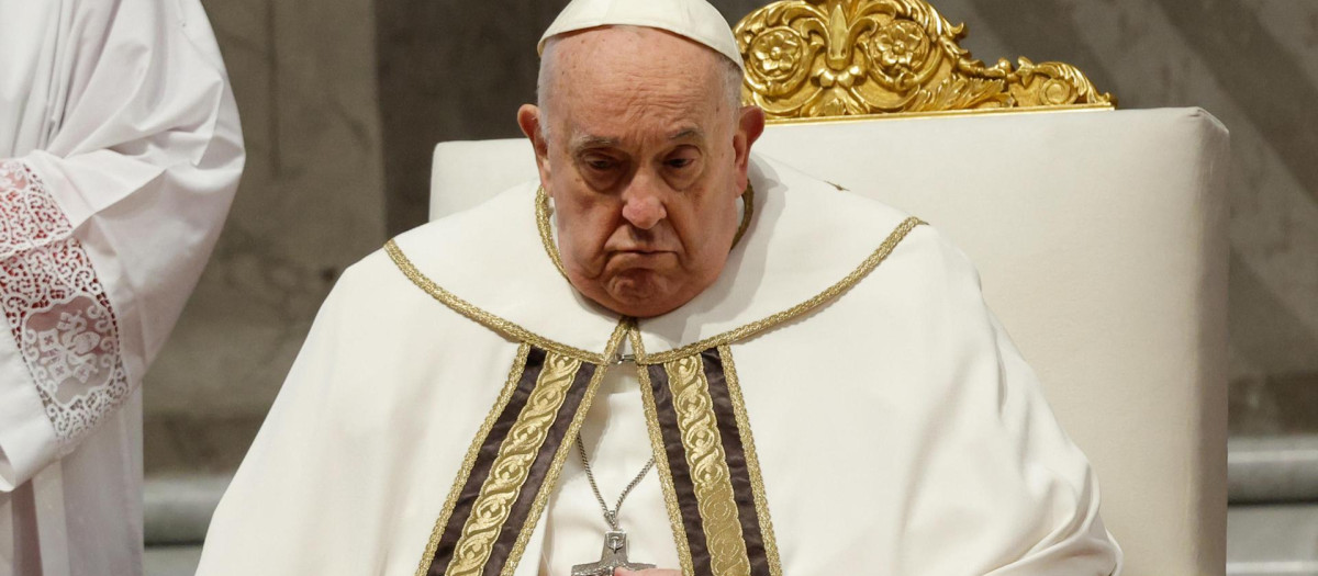 Papa Francisco en la basílica de San Pedro