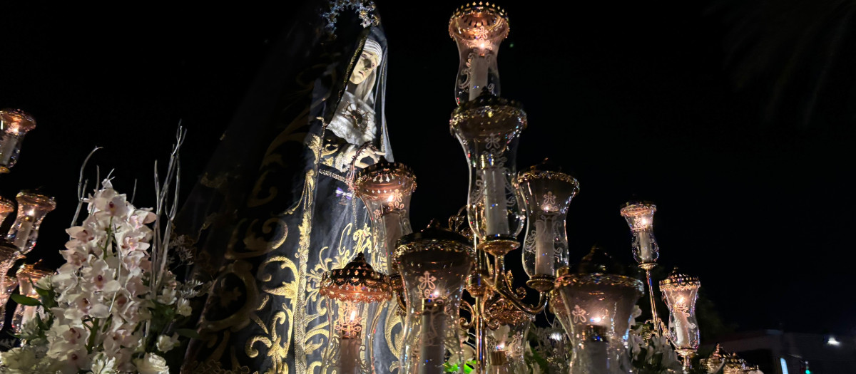 Cristo crucificado, durante la Semana Santa Marinera de Valencia