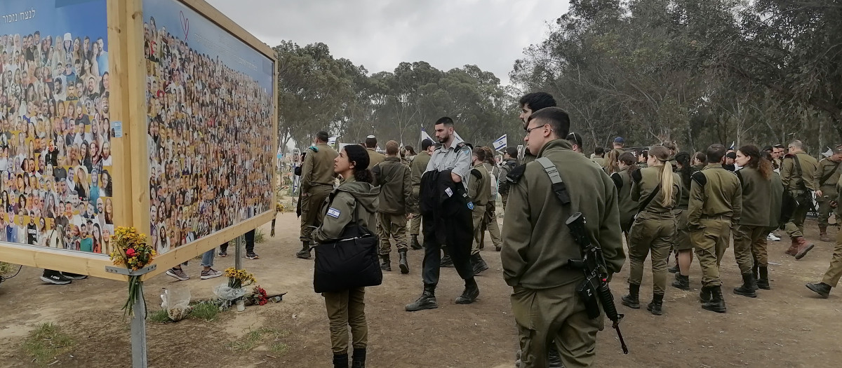 Emplazamiento del festival Nova donde se han erigido murales en homenaje a los 364 asesinados por Hamás el 7 de octubre