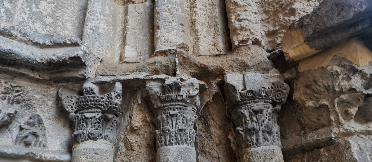 Detalle de la portada lateral de la Iglesia de San Pablo que será objeto de la intervención