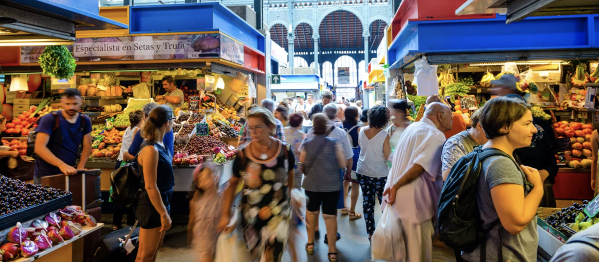 El mercado está abierto al público de lunes a sábado