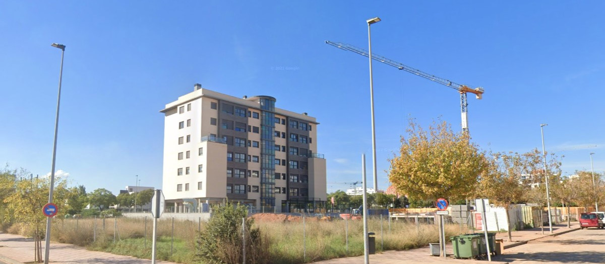 Un edificio en obras en la calle Río Llobregat, en Castellón