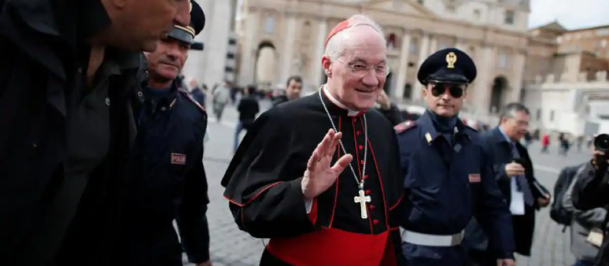 El cardenal Marc Ouellet en la Plaza de San Pedro en una imagen de archivo