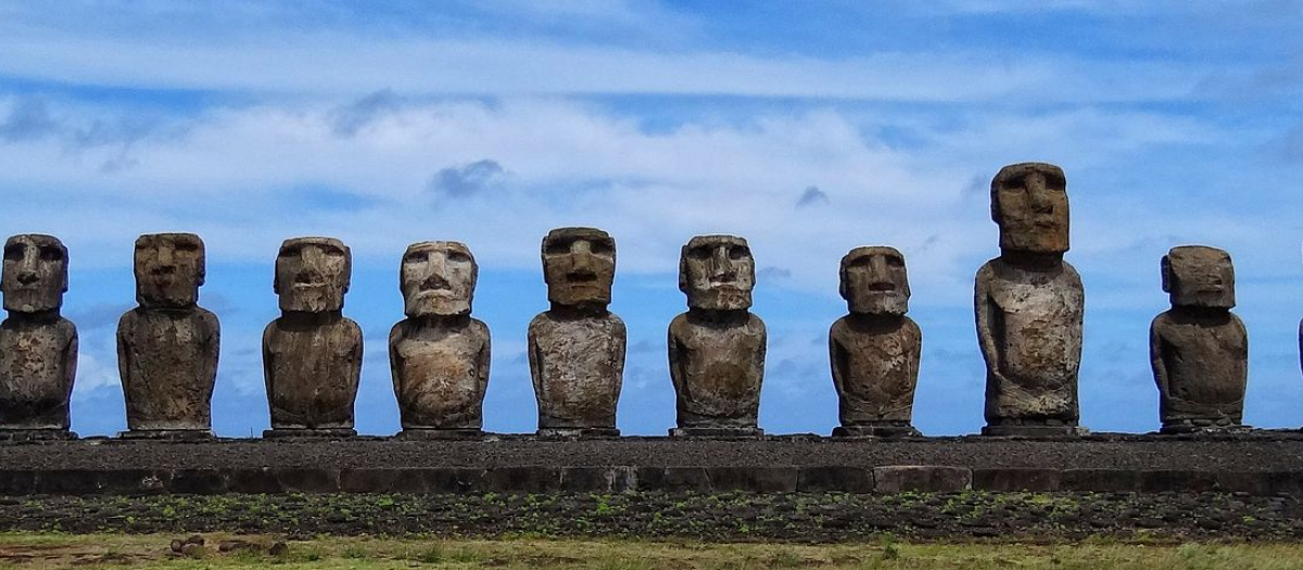 Estatuas moai en la Isla de Pascua