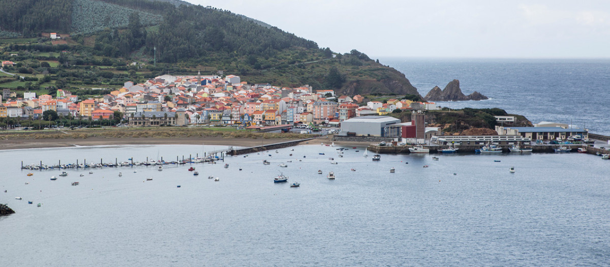 Panorámica del pueblo gallego de Cariño