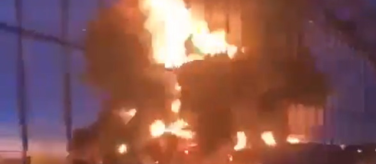 Explosiones en el almacén de combustible en la región de  Smolensk tras el ataque ucraniano con drones