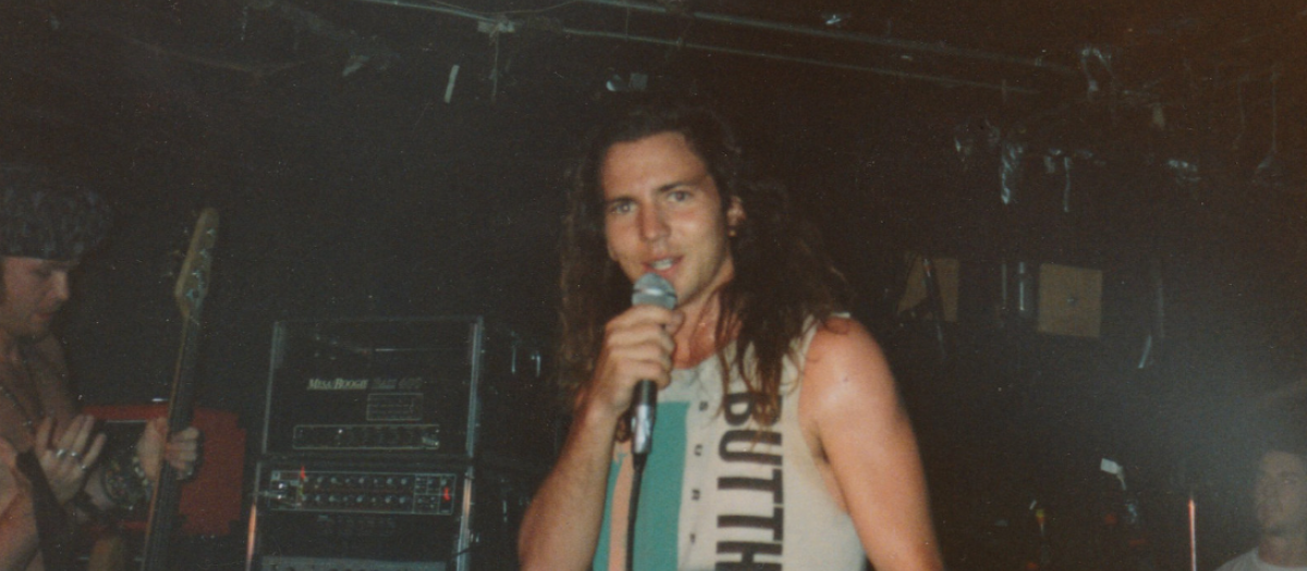 Eddie Vedder, cantante de Pearl Jam, durante un concierto en 1991