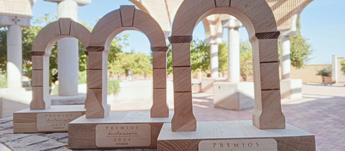Las esculturas de los premios están elaboradas por las Hermanas Pobres de Santa Clara de Algezares (Murcia).