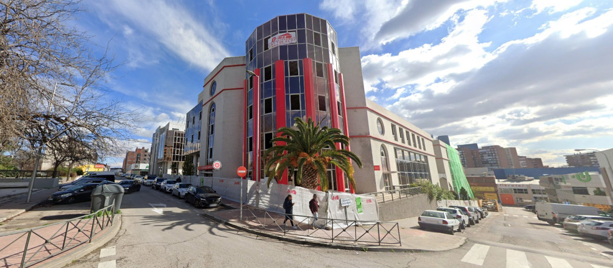 Edificio derrumbado en Fuencarral antes de que comenzaran las obras