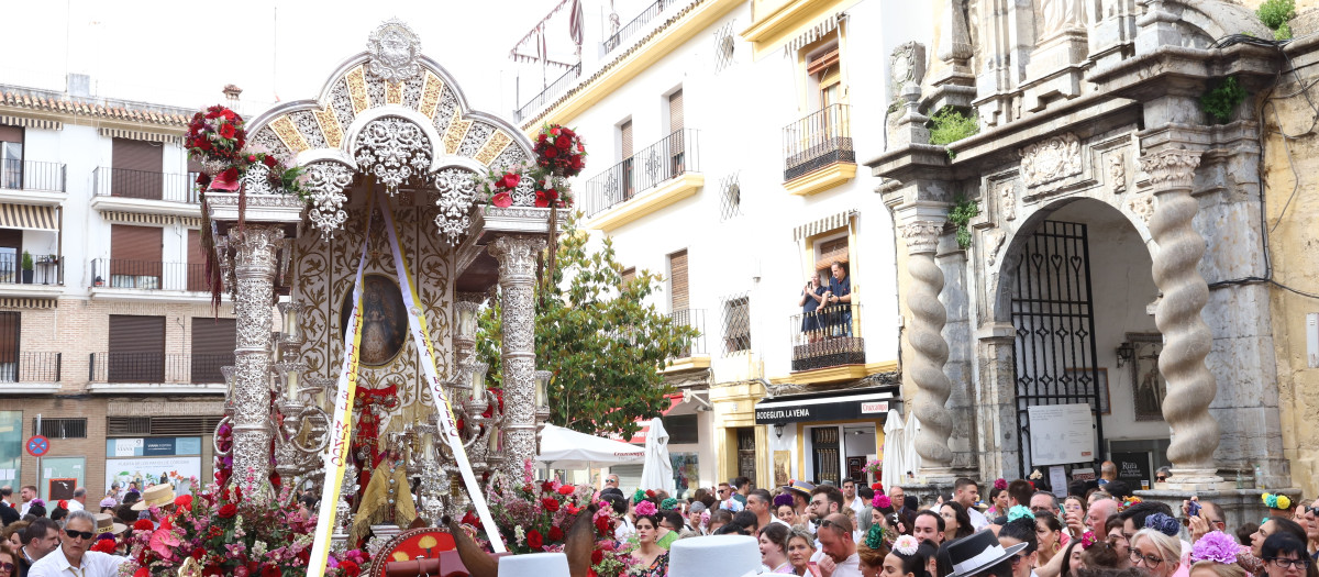 Salida de la hermandad del Rocío de Córdoba