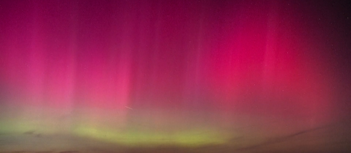 El cielo de la ciudad alemana de Bamberg iluminada por la aurora boreal