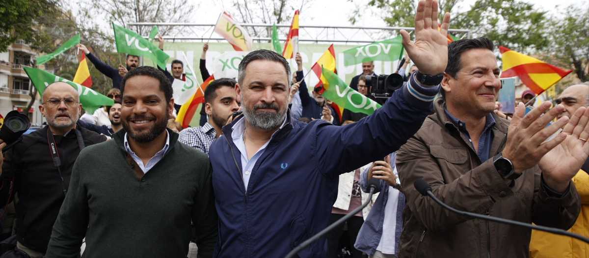 Santiago Abascal e Ignacio Garriga en un acto electoral en Cataluña