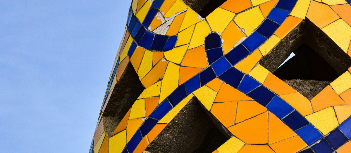 Detalle de un 'trencadís' del Park Güell.