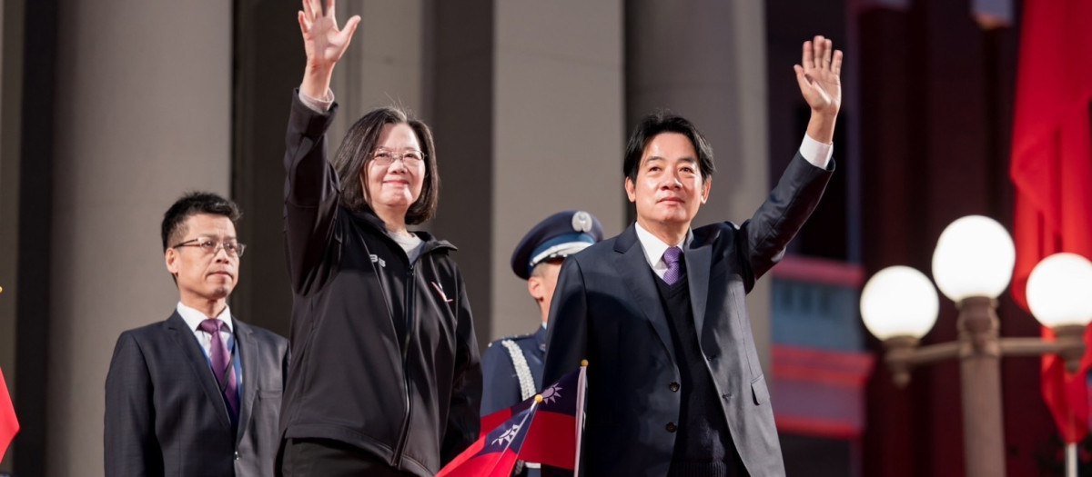 La presidente saliente de Taiwán Tsai Ing-wen y el presidente entrante Lai Ching-te