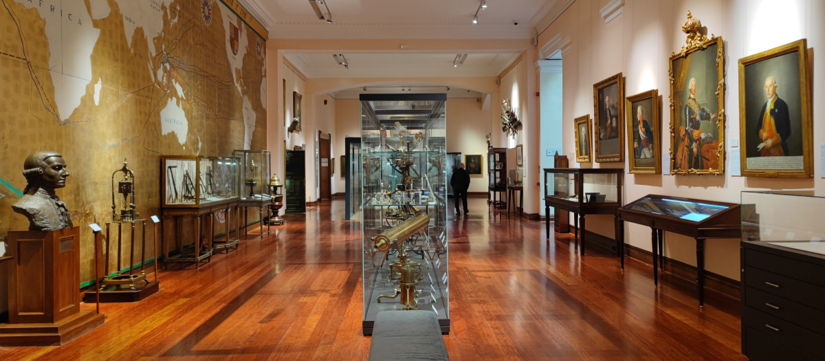 Descubriendo las salas del Museo Naval de Madrid