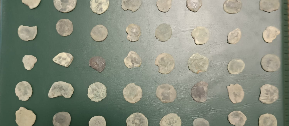 interviene en La Rambla 73 monedas de época romana de un importante valor arqueológico