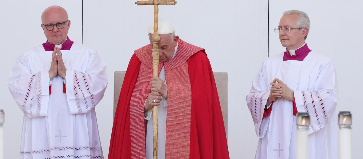 El Papa Francisco en un estadio de Verona, Italia