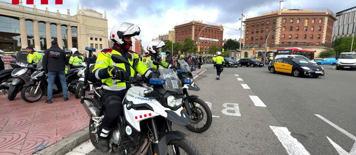 Agentes de los Mossos desplegados en el dispositivo Senda