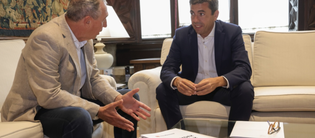 El presidente de la Generalitat Valenciana, Carlos Mazón, reunido con el portavoz de Compromís, Joan Baldoví