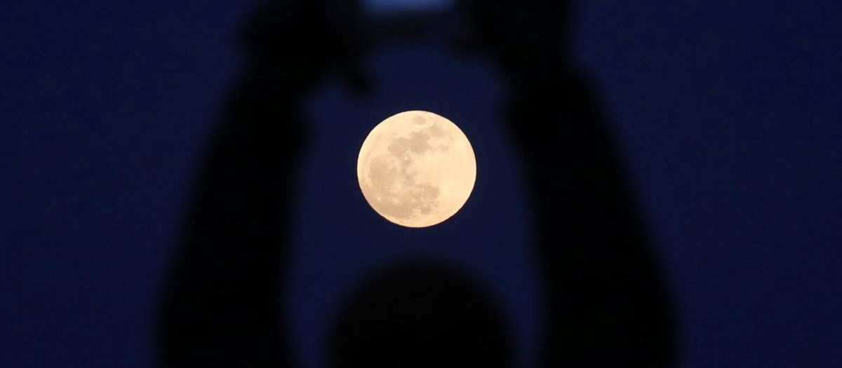 La sonda china aterriza exitosamente en la cara oculta de la luna