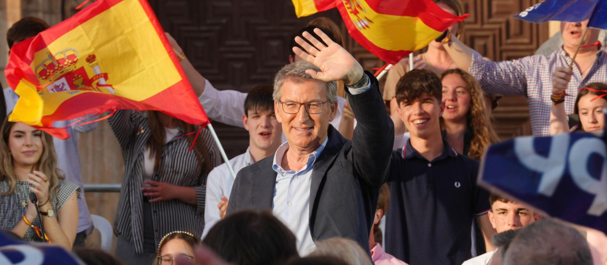 Alberto Núñez Feijóo, en un mitin de la campaña