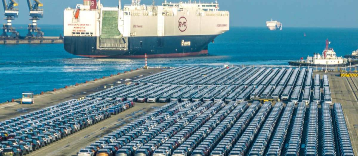 La mayor parte de los coches chinos llegan por mar