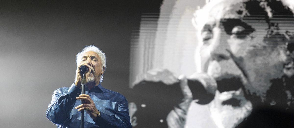 Tom Jones durante su concierto en Las Noches del Botánico