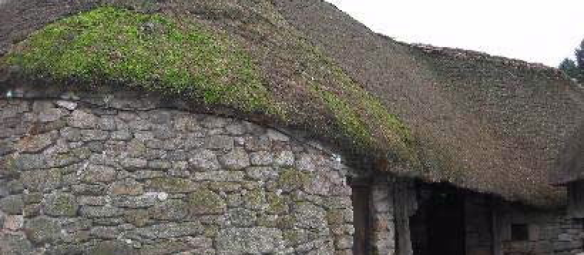 Una de las pallozas que son antiguas viviendas típicas de Galicia