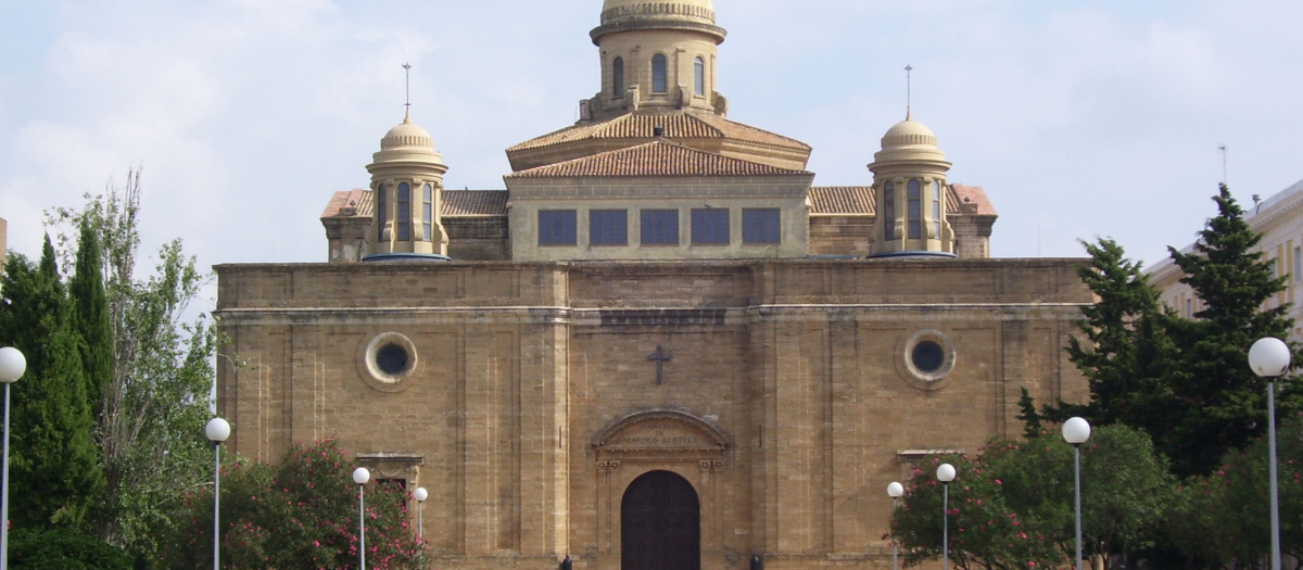 Panteón de Marinos Ilustres (San Fernando), obra del Marqués