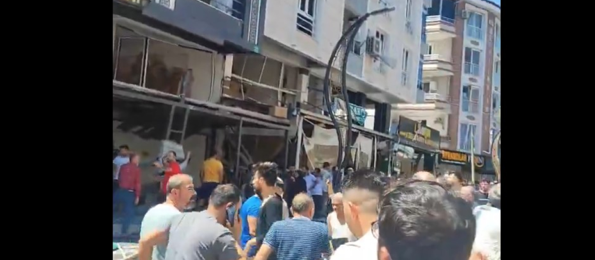 Captura de un vídeo tras la explosión de gas en un restaurante en el oeste de Turquía que ha dejado al menos cuatro muertos