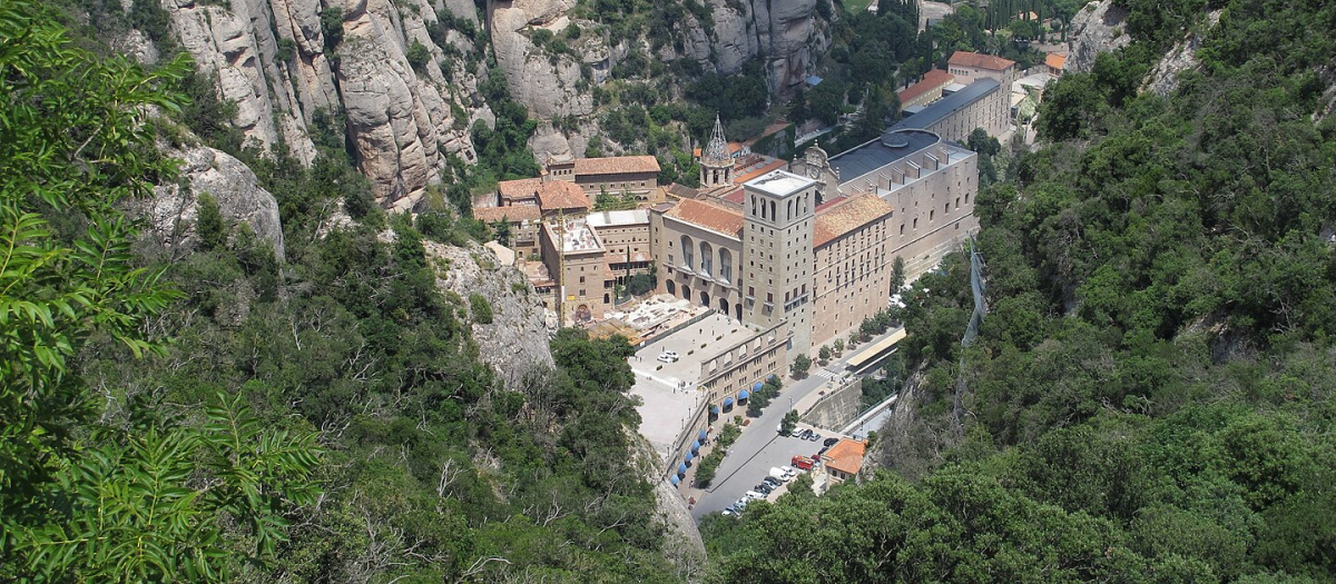 Vista aérea de la abadía de Montserrat