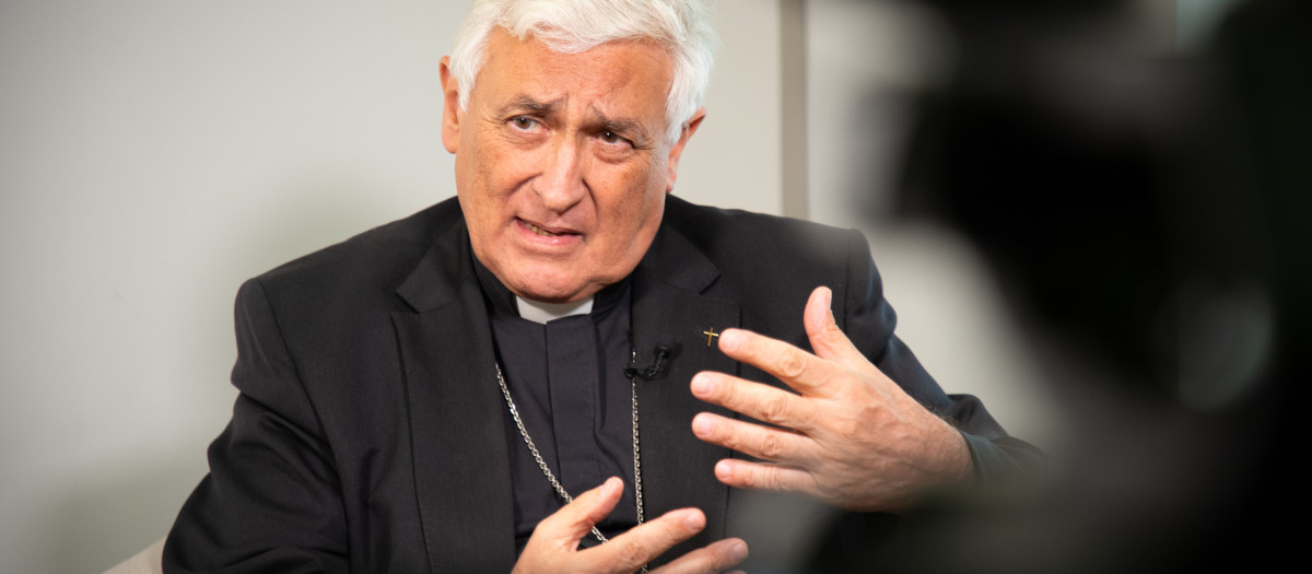 Monseñor Zornoza durante la entrevista que concedió a El Debate