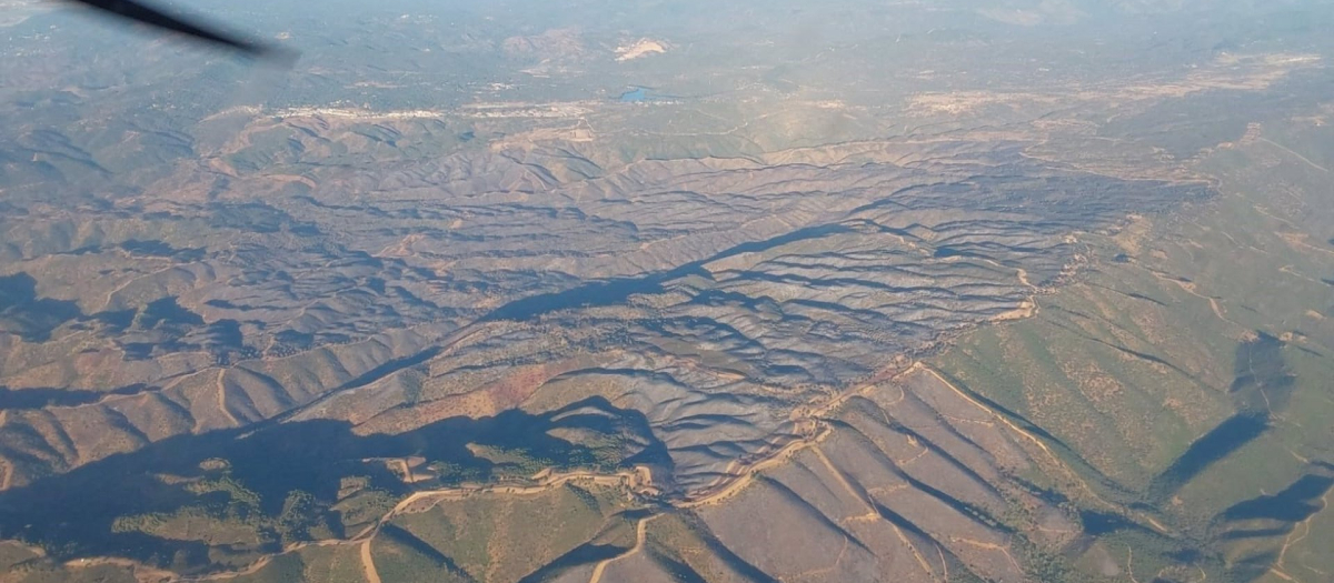 Vista aérea de la zona del incendio de Cerro Muriano, en Obejo (Córdoba), tras incorporación de los primeros medios aéreos a la lucha contra el fuego este lunes.
POLITICA ANDALUCÍA ESPAÑA EUROPA CÓRDOBA
PLAN INFOCA