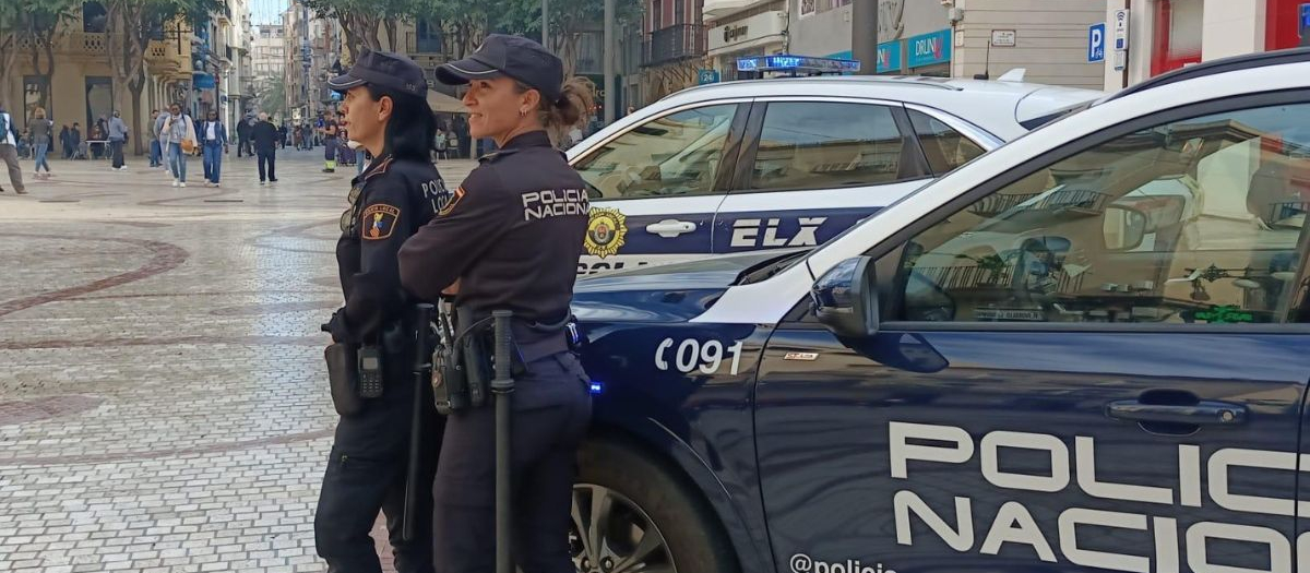 Agentes de Policía en Elche