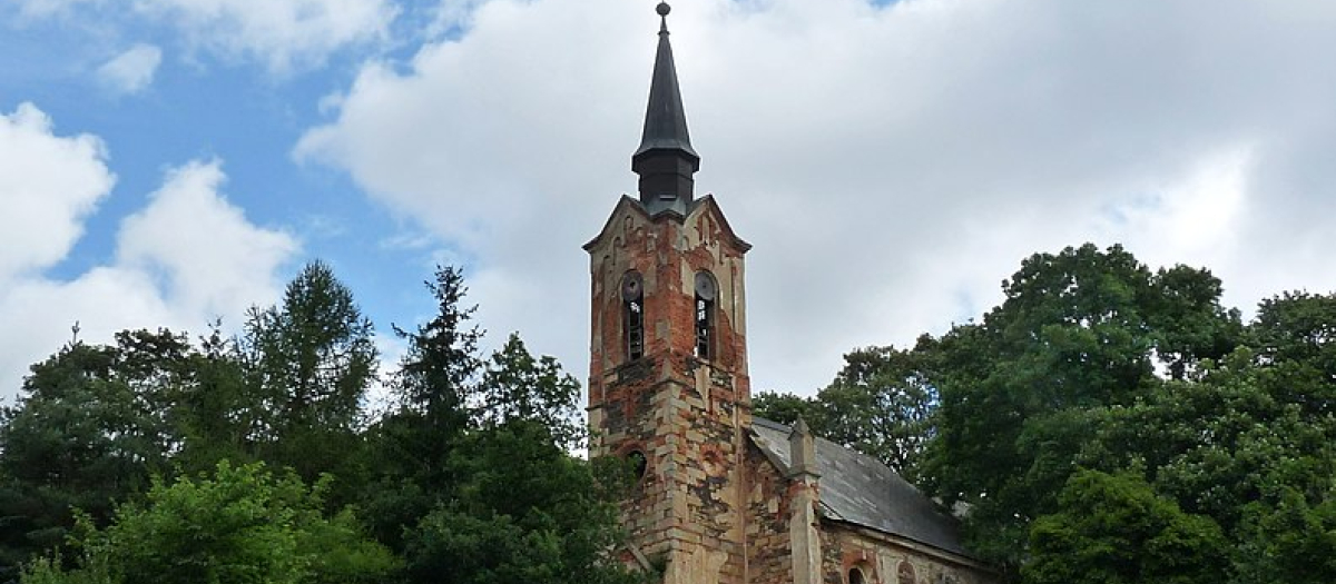 La iglesia de San Jorge en Loková, República Checa