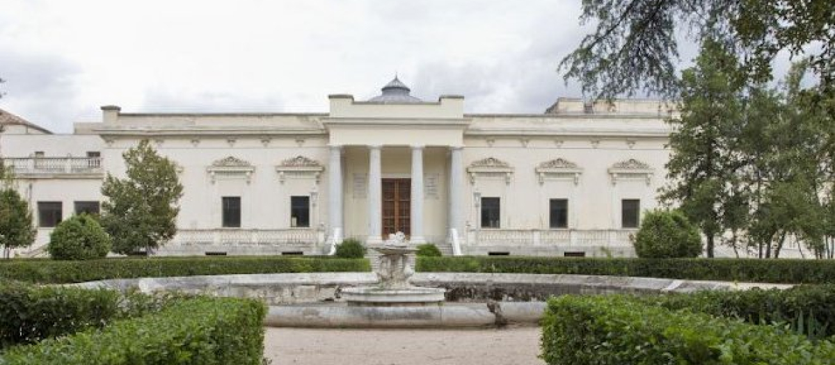 Fachada principal de la finca de Vista Alegre