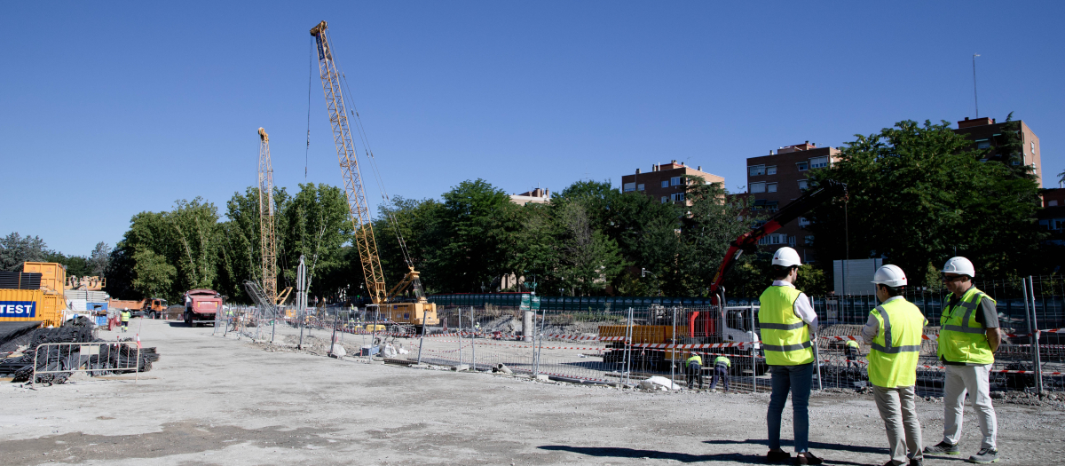 Vistazo general de las obras de la Línea 11 de Metro