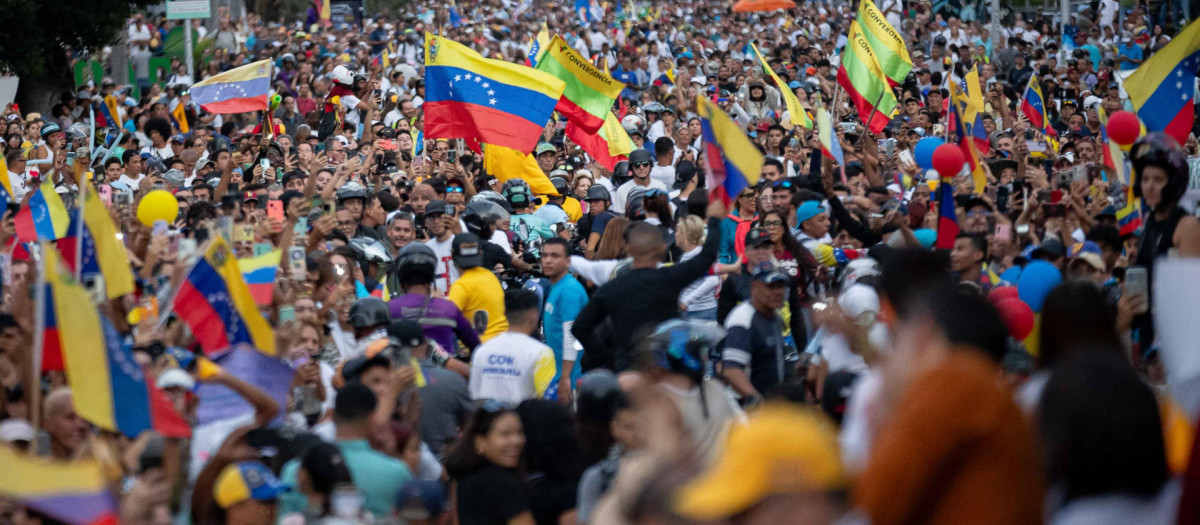 Venezuela ha salido a la calle en el cierre de la campaña electoral