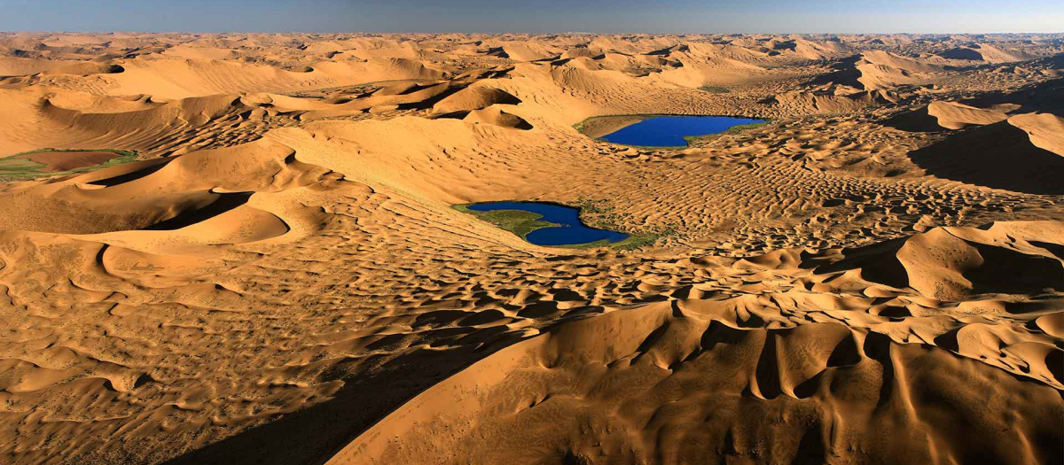 El desierto de Badain Jaran en China